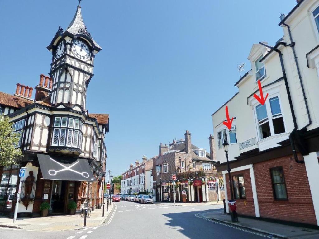 The Clock Tower Apartment - Spacious, Modern, 2 Bed Room Apartment , Southsea With Free Parking - Sleeps 4 พอร์ตสมัธ ภายนอก รูปภาพ