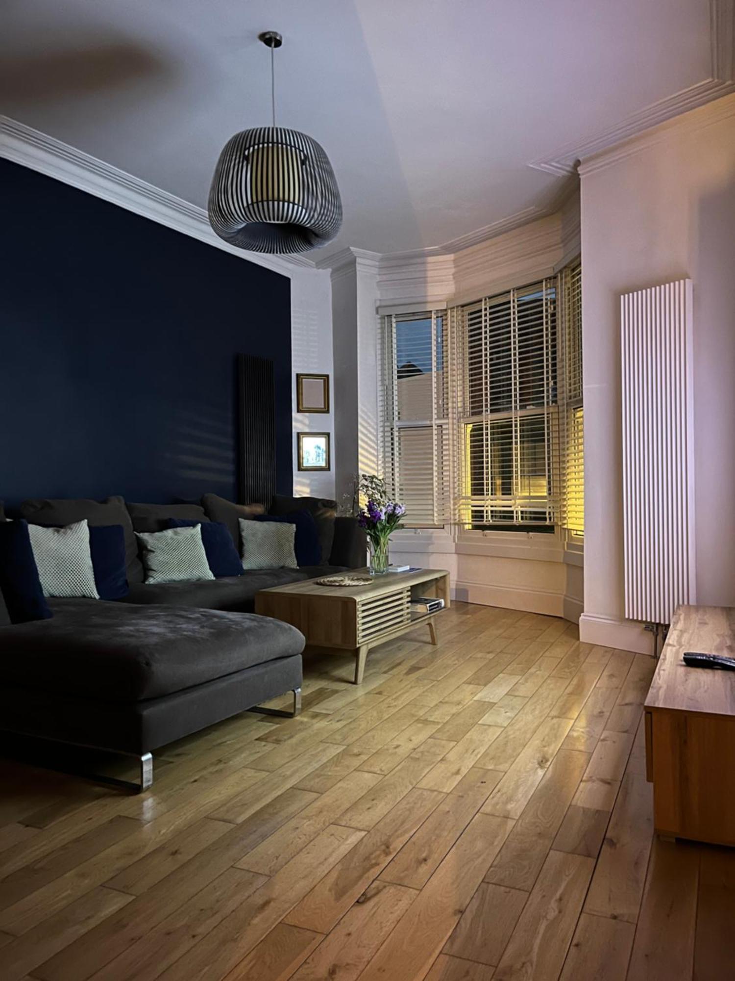 The Clock Tower Apartment - Spacious, Modern, 2 Bed Room Apartment , Southsea With Free Parking - Sleeps 4 พอร์ตสมัธ ภายนอก รูปภาพ